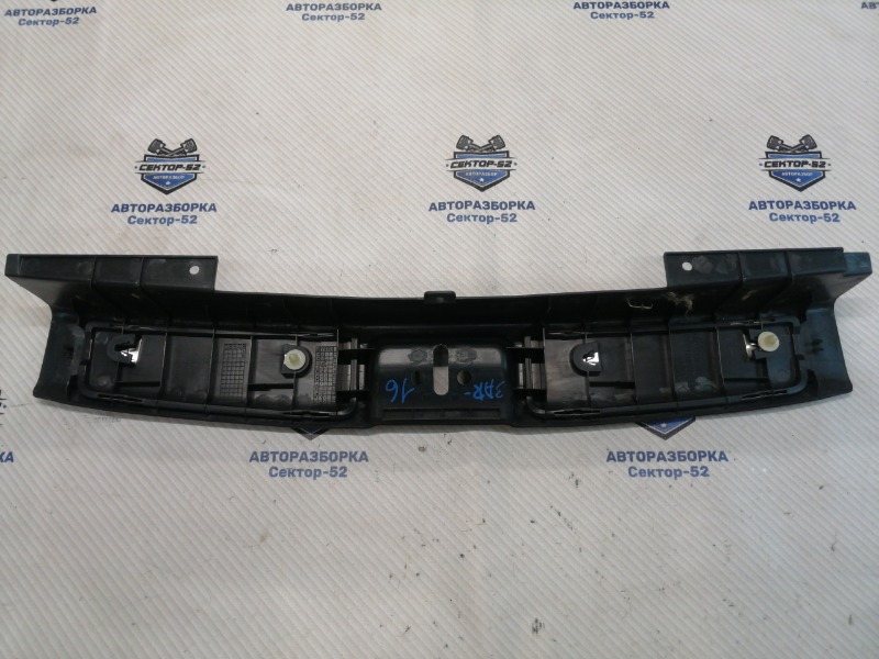 Накладка на панель багажника Mitsubishi Outlander CU2W 4G63