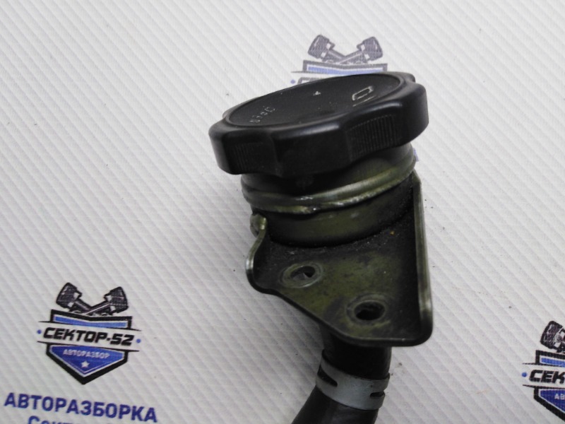 Горловина маслозаливная Mitsubishi Pajero V33V 6G72