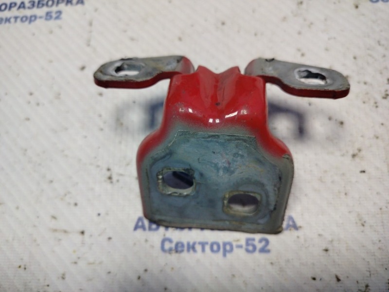 Петля двери Sandero 2009 BS0E K7J 714 Петля двери Sandero 2009 BS0E K7J 714