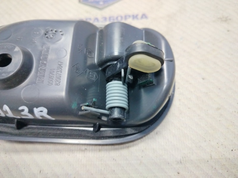 Ручка двери внутренняя правая Renault Duster HSA K9K J896 Ручка двери внутренняя правая Renault Duster HSA K9K J896