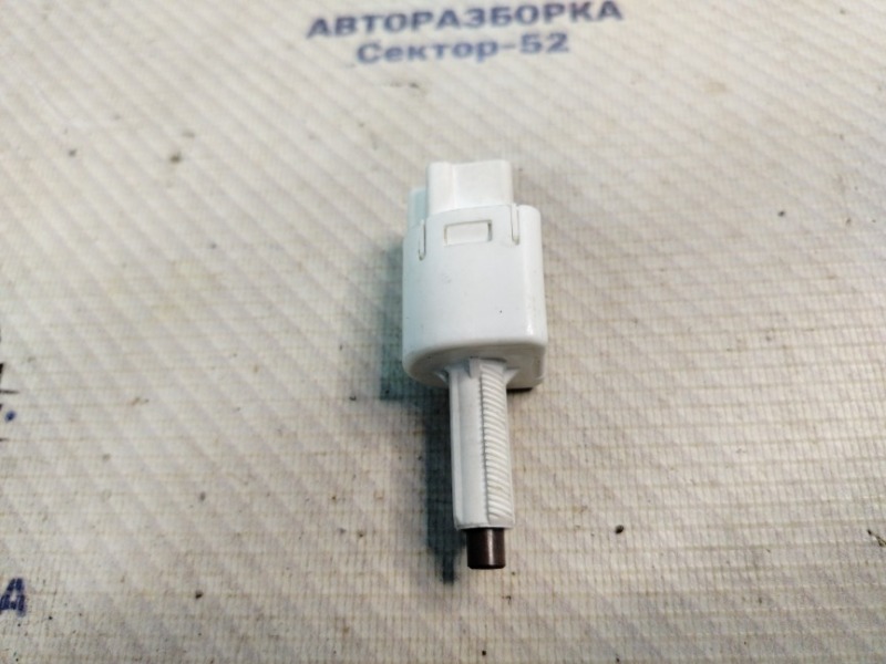 Датчик включения стоп-сигнала Suzuki SX4 2008 YA21S M16A 3774075H10 контрактная