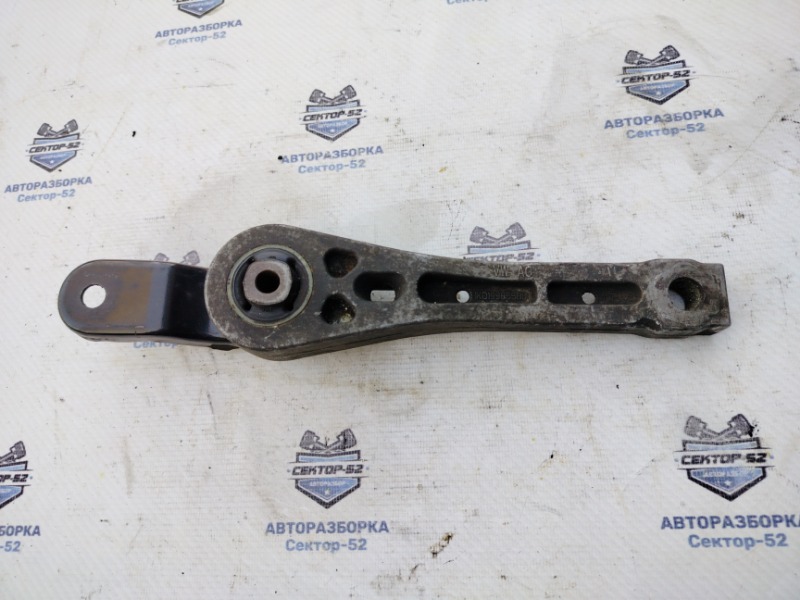 Опора двигателя задняя Volkswagen Caddy 2013 2KB CAYD 1K0199855BB контрактная