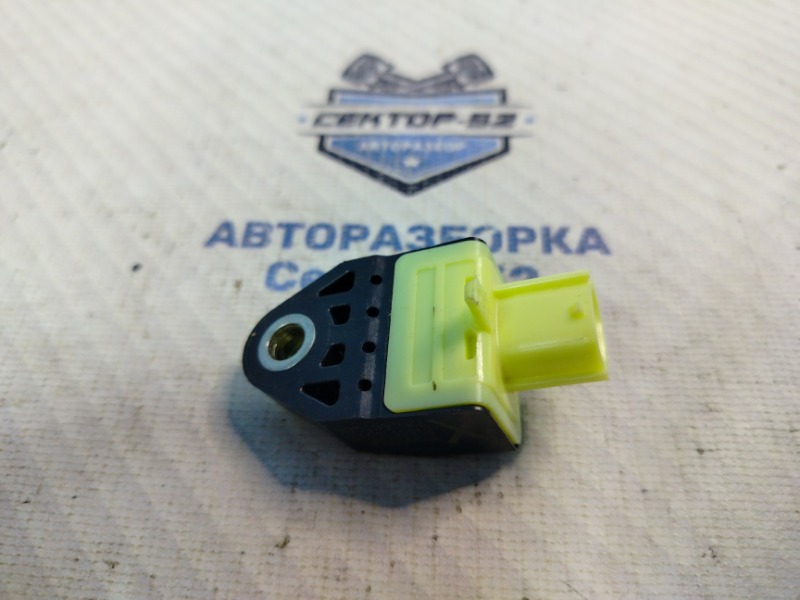 Датчик airbag RAV4 2010 ZSA30 3ZR-FAE