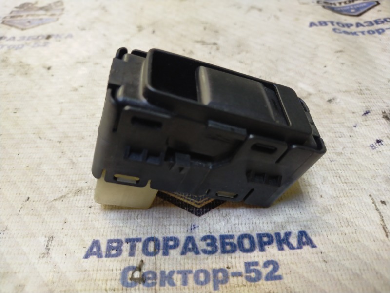 Кнопка стеклоподъемника передняя правая Dodge Caliber PM ECN