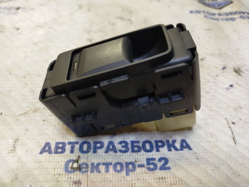 Кнопка стеклоподъемника передняя правая Caliber 2008 PM ECN