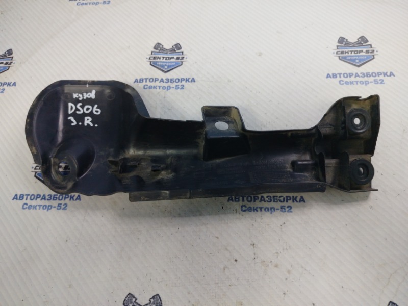 Защита кузова задняя правая Sandero 2011 BS K4M 696 Защита кузова задняя правая Sandero 2011 BS K4M 696