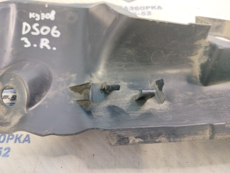 Защита кузова задняя правая Sandero 2011 BS K4M 696 Защита кузова задняя правая Sandero 2011 BS K4M 696