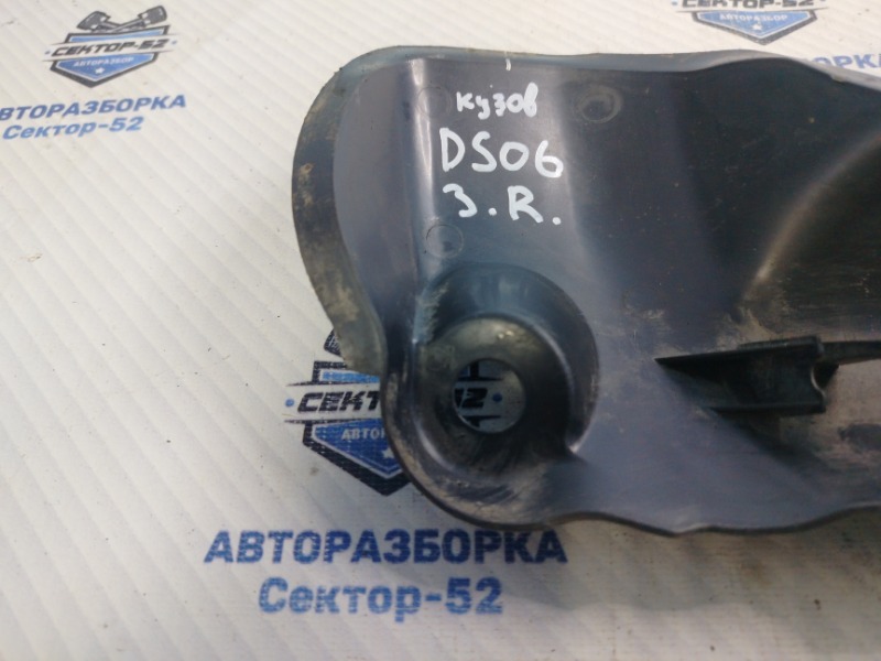 Защита кузова задняя правая Sandero 2011 BS K4M 696 Защита кузова задняя правая Sandero 2011 BS K4M 696