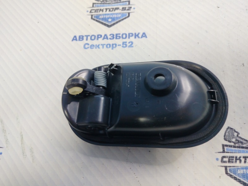 Ручка двери внутренняя правая Sandero 2011 BS K4M 696