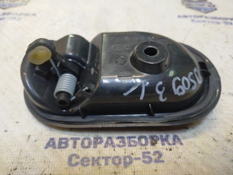 Ручка двери внутренняя левая Sandero 2010 BS K7J 714