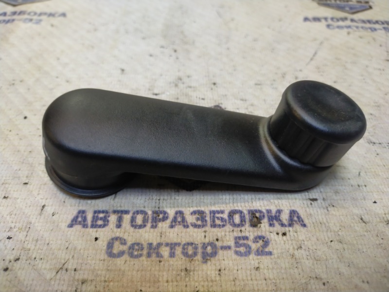 Запчасть ручка стеклоподъемника Renault Sandero 2010 BS K7J 714 8200673745 контрактная Ручка стеклоподъемника Renault Sandero 2010 BS K7J 714 8200673745 контрактная