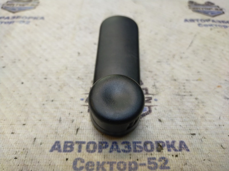 Ручка стеклоподъемника Sandero 2010 BS K7J 714 Ручка стеклоподъемника Sandero 2010 BS K7J 714