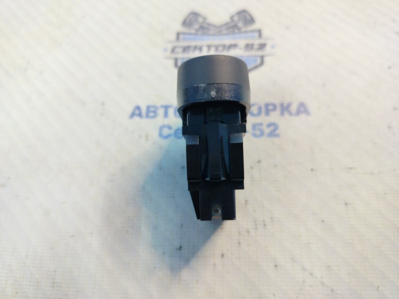 Кнопка центрального замка Sandero 2010 BS K7J 714