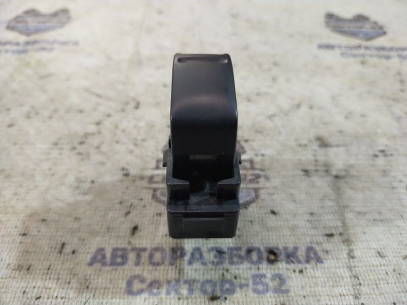 Кнопка стеклоподъемника Subaru Forester 2007 S11 EJ204 83071SA160 контрактная