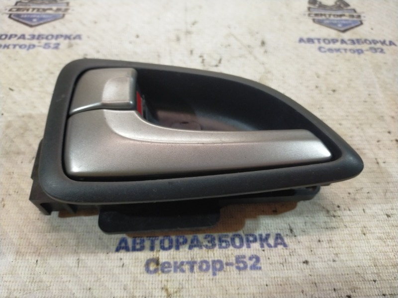 Ручка двери внутренняя левая Hyundai IX35 2010 LM G4KD 826102S020SAS контрактная