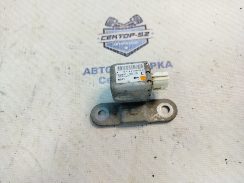 Датчик airbag левый Suzuki Grand Vitara 2007 TD54 J20A 3893065J10 контрактная
