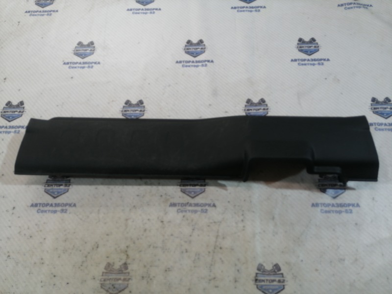 Накладка порога салона передняя правая Suzuki Grand Vitara 2007 TD54 J20A 7613065J005PK контрактная