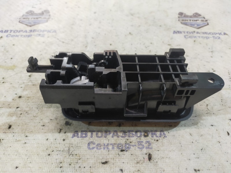 Ручка двери внутренняя правая Suzuki Grand Vitara TD54 J20A