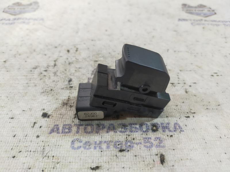 Кнопка стеклоподъемника Suzuki Grand Vitara 2007 TD54 J20A 3799562J00 контрактная