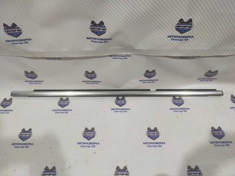 Уплотнитель стекла двери задний левый Volkswagen Tiguan 2009 5N1 BWK 5N0839475D3Q7 контрактная