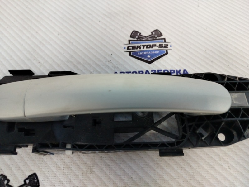 Ручка двери наружная передняя правая Volkswagen Tiguan 5N1 BWK Ручка двери наружная передняя правая Volkswagen Tiguan 5N1 BWK