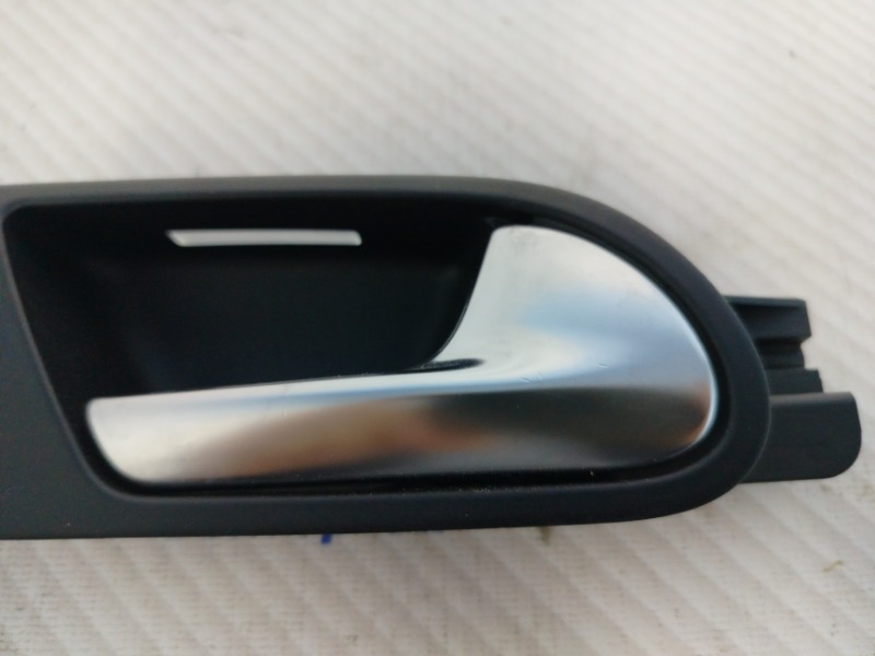 Ручка двери внутренняя передняя правая Tiguan 2009 5N1 BWK Ручка двери внутренняя передняя правая Tiguan 2009 5N1 BWK