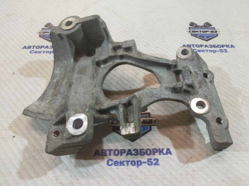 Кронштейн кондиционера Civic 2008 FK R18A2