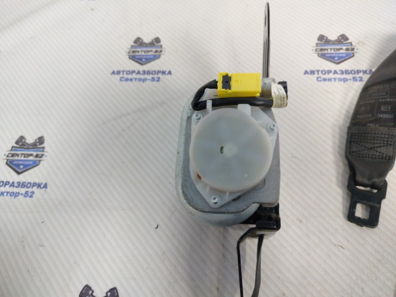 Ремень безопасности передний правый Honda Civic FK R18A2 Ремень безопасности передний правый Honda Civic FK R18A2