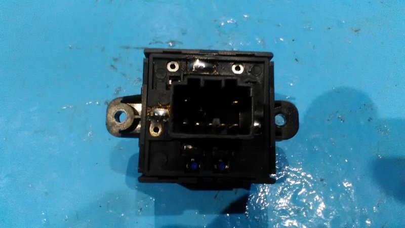 Блок регулировки зеркал Kia Picanto G4HG Блок регулировки зеркал Kia Picanto G4HG