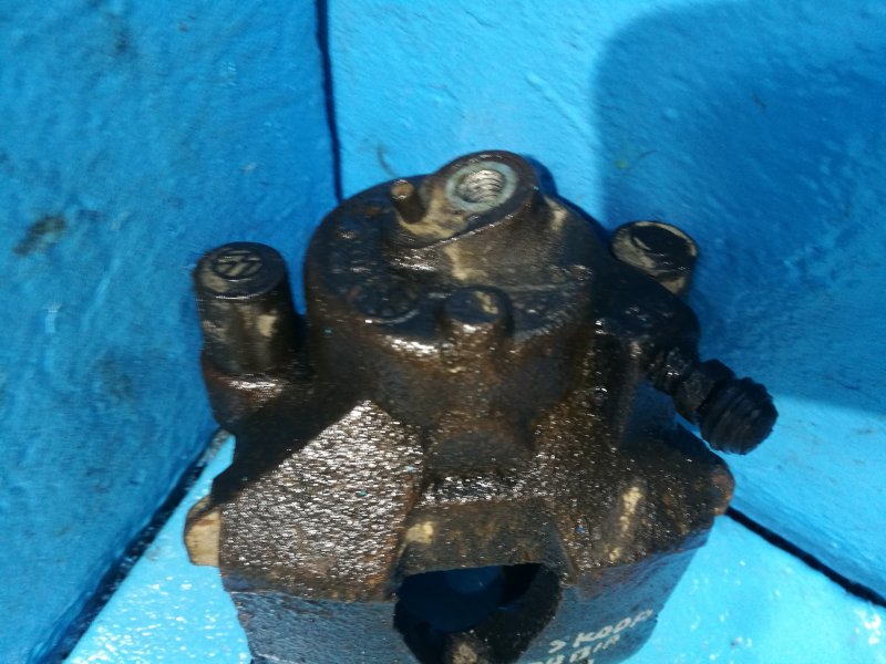 Суппорт передний левый Fabia Суппорт передний левый Fabia