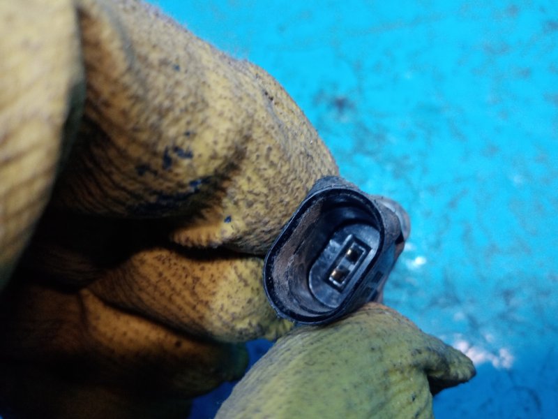 Датчик ABS задний правый Skoda Fabia