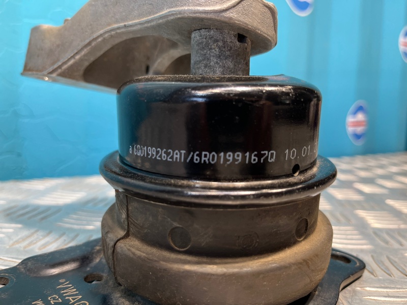 Опора двигателя передняя правая Polo 1.6 CFN Опора двигателя передняя правая Polo 1.6 CFN