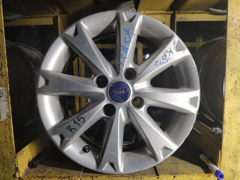 Диск литой r15 Ford (б/у) Диск литой r15 Ford (б/у)