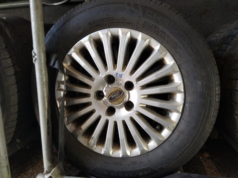 Диск литой r15 Ford (б/у) Диск литой r15 Ford (б/у)
