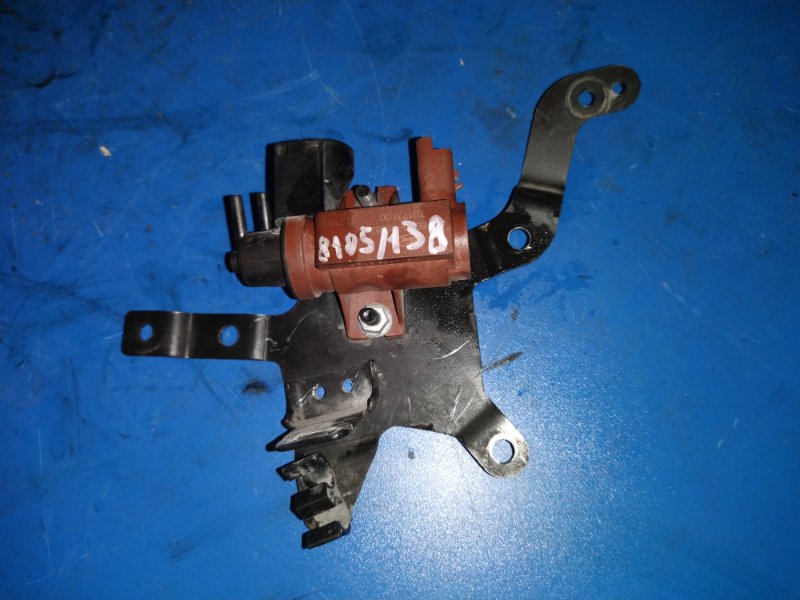 Клапан электромагнитный Ford Kuga 1 (2008-2012) (б/у) Клапан электромагнитный Ford Kuga 1 (2008-2012) (б/у)