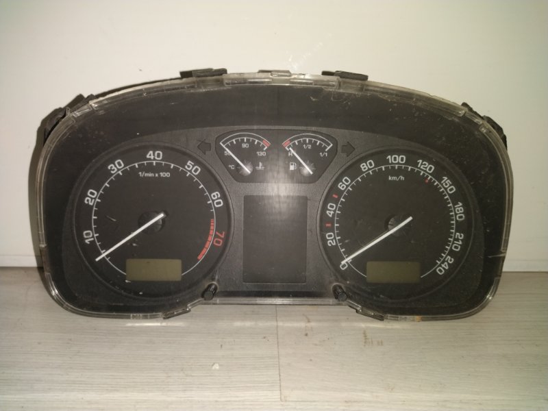 Панель (щиток) приборов SKODA OCTAVIA (2000-2011) 1U0920810B Б/У