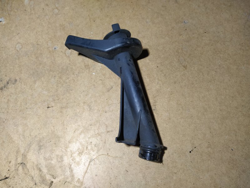 Маслозаливная горловина Ford Transit (06-14) 1438430 контрактная