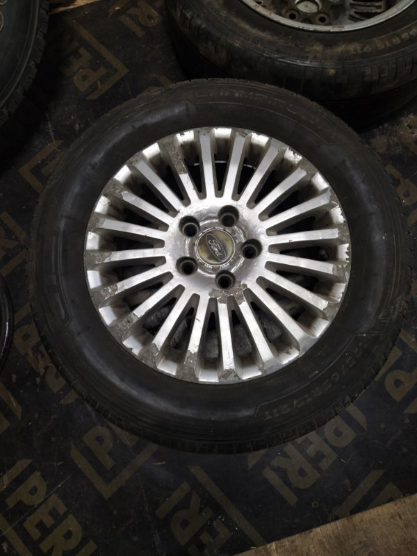 Диск литой r15 Ford (б/у) Диск литой r15 Ford (б/у)