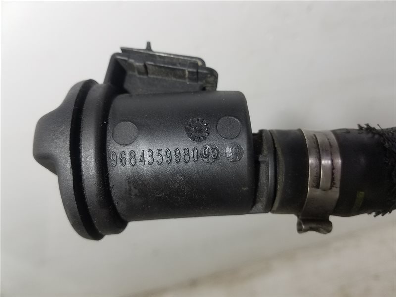 Маслозаливная горловина Ford Mondeo 4 (07-14) Хэтчбек 2.0L Duratorq CR TC (140PS) Маслозаливная горловина Ford Mondeo 4 (07-14) Хэтчбек 2.0L Duratorq CR TC (140PS)