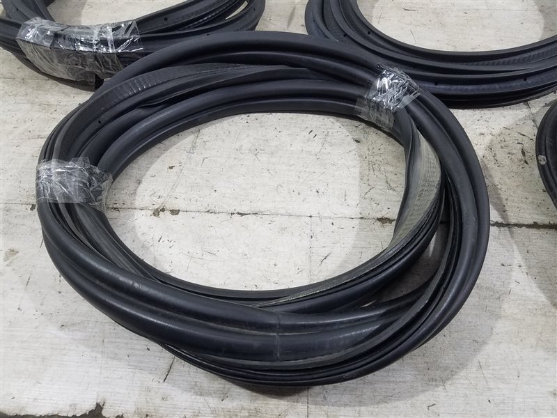 Уплотнитель проема двери S-MAX (06-15) 2011 SAV 2.0L Duratec Flexifuel/TBWB