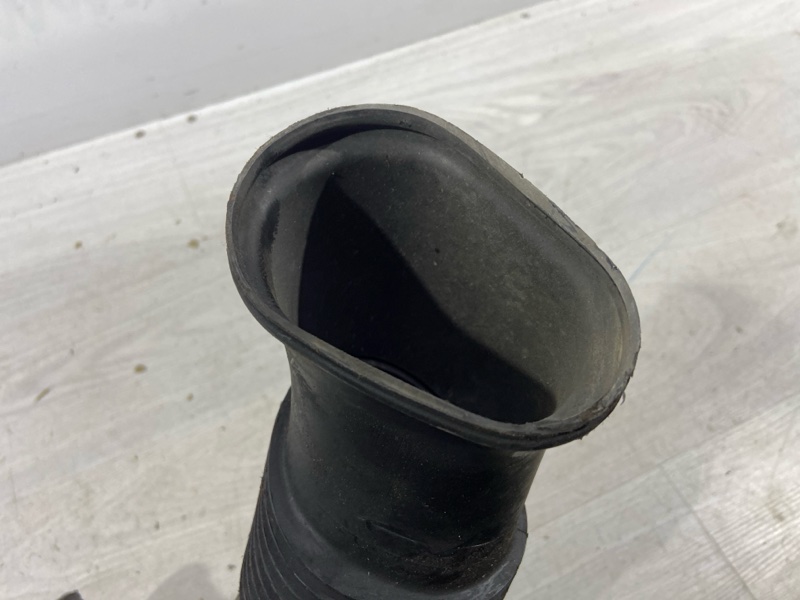 Патрубок воздушного фильтра Touareg 2002-2010 2008 SUV 2.5 ВАС