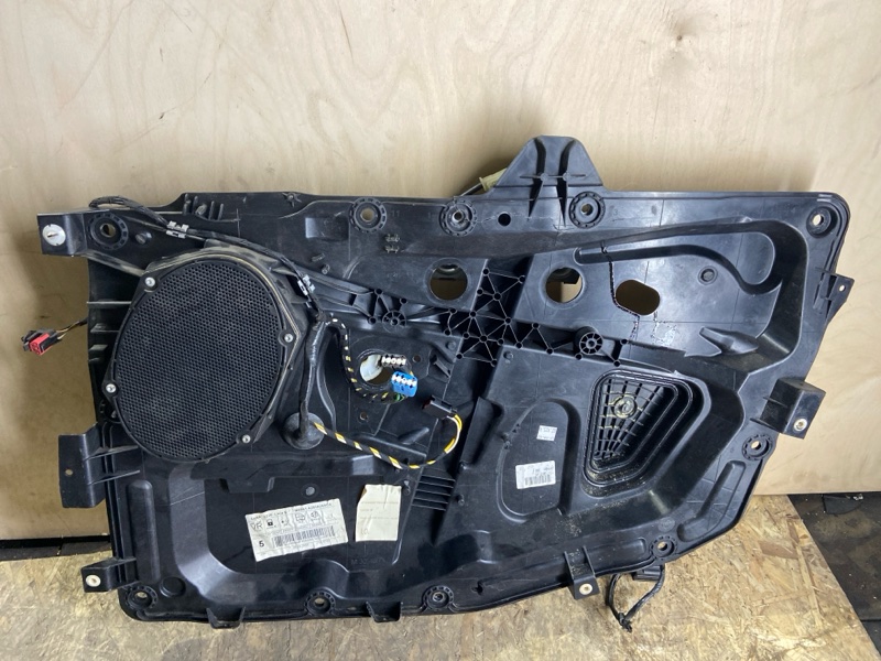 Стеклоподъёмник передний правый FORD Fiesta (01-08) 2007 ХЕЧБЕК 5 ДВ. 1.6L ZETEC-S/DURATEC/FYJA 1546517 контрактная