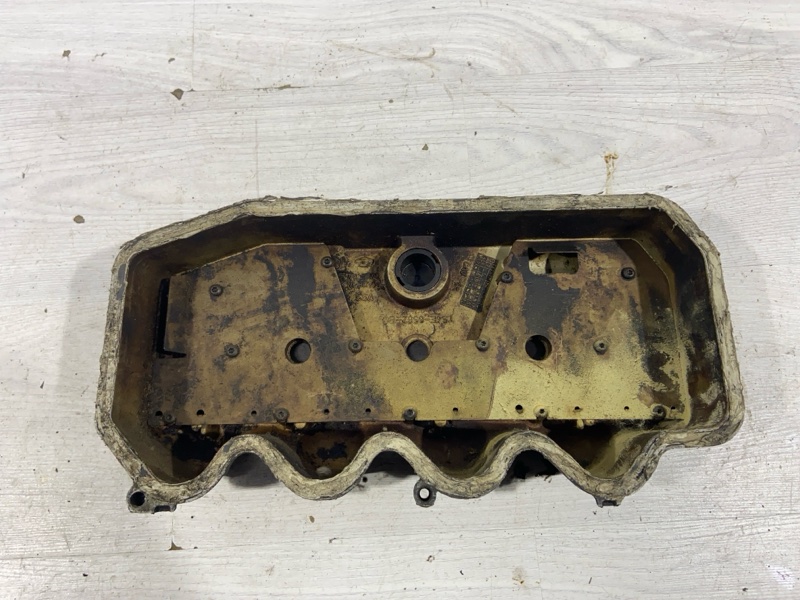 Клапанная крышка FOCUS 1 USA (98-05) 2002 УНИВЕРСАЛ 2.0L (SOHC) SPLIT PORT