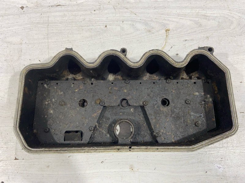 Клапанная крышка FOCUS 1 USA (98-05) 2002 УНИВЕРСАЛ 2.0L (SOHC) SPLIT PORT