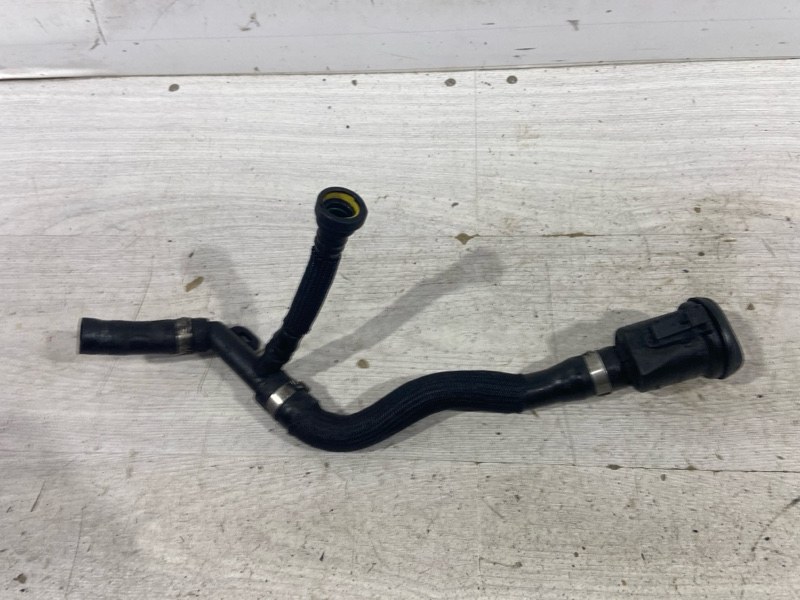 Запчасть маслозаливная горловина Ford S-MAX (06-15) 2012 SAV 2.0L DURATORQ DOHC(150/163PS) 1683707 контрактная Маслозаливная горловина Ford S-MAX (06-15) 2012 SAV 2.0L DURATORQ DOHC(150/163PS) 1683707 контрактная