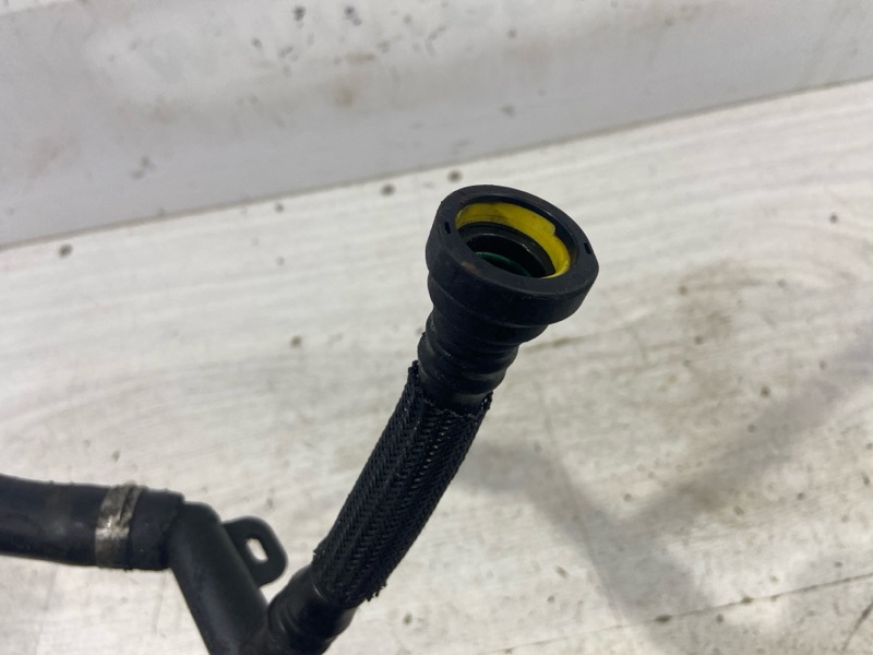 Маслозаливная горловина Ford S-MAX (06-15) SAV 2.0L DURATORQ DOHC(150/163PS) Маслозаливная горловина Ford S-MAX (06-15) SAV 2.0L DURATORQ DOHC(150/163PS)