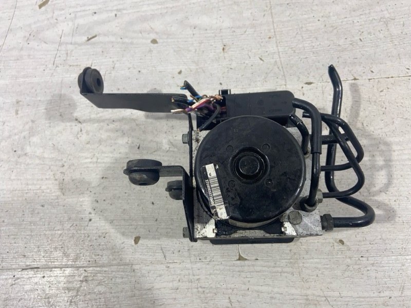 Блок ABS (насос) Ford Kuga 2 (12-16) 2013 SUV 2.0L Duratorq DOHC(150/163PS)-DW10C 1855901 контрактная