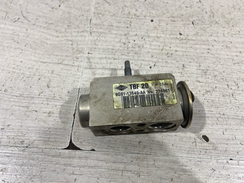 Запчасть клапан кондиционера Ford S-MAX (06-15) 2011 SAV 2.0L Duratorq DOHC(150/163PS)-DW10C 1675329 контрактная Клапан кондиционера Ford S-MAX (06-15) 2011 SAV 2.0L Duratorq DOHC(150/163PS)-DW10C 1675329 контрактная