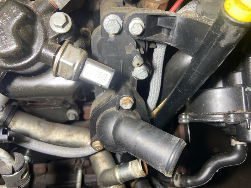 Запчасть корпус термостата Ford Mondeo 4 (07-14) 2008 Cедан 1.8L Duratorq-TDCi (125PS) - Lynx 1198060 контрактная Корпус термостата Ford Mondeo 4 (07-14) 2008 Cедан 1.8L Duratorq-TDCi (125PS) - Lynx 1198060 контрактная