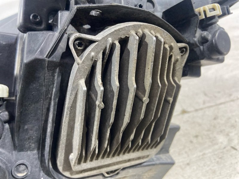 Фара правая GLC (2016—2019) 2018 SUV Фара правая GLC (2016—2019) 2018 SUV